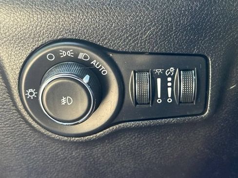 Used 2023 Jeep Compass Trailhawk AWD/4WD image 31