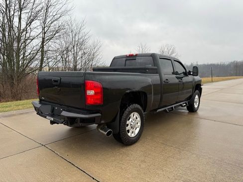 Used 2013 Chevrolet Silverado 2500 LTZ w/ LTZ Plus Package image 3