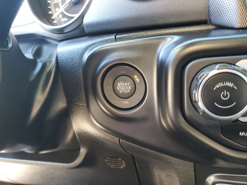 Used 2022 Jeep Gladiator Overland w/ Popular Equipment Package image 25