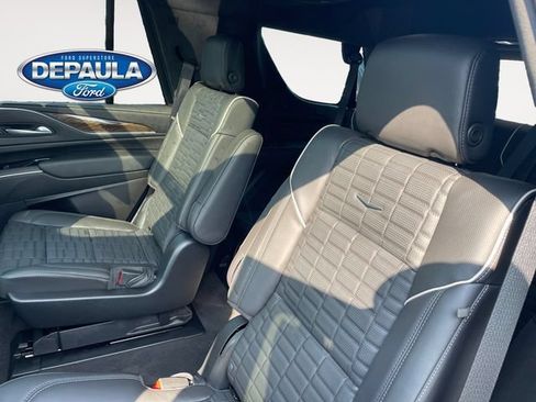 Used 2024 Cadillac Escalade Sport Platinum w/ LPO, ONYX Package AWD/4WD image 17