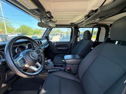 Used 2020 Jeep Gladiator Sport w/ Quick Order Package 24S AWD/4WD image 13