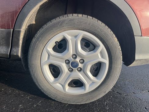 Used 2018 Ford Escape S image 10