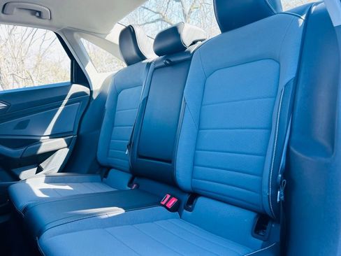 Used 2025 Volkswagen Jetta SE image 29