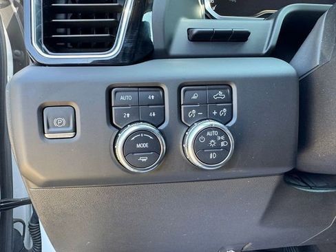 Used 2022 GMC Sierra 1500 Denali w/ Denali Reserve Package image 11