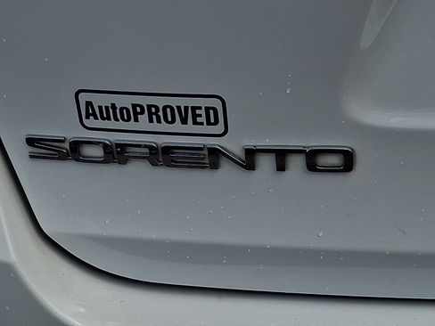 Used 2020 Kia Sorento LX AWD/4WD image 29