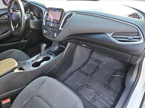 Used 2019 Chevrolet Malibu LT image 22