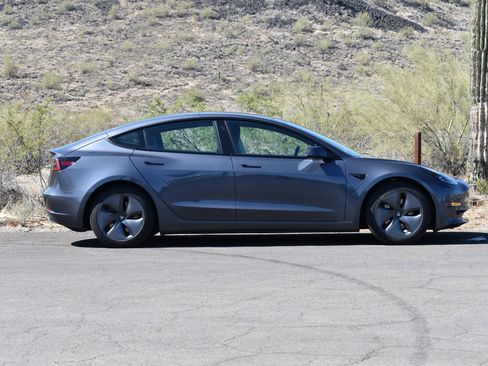 Used 2022 Tesla Model 3 Long Range AWD/4WD image 9