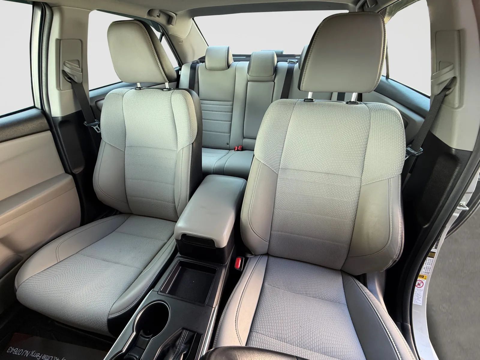 Used 2017 Toyota Camry SE FWD image 13
