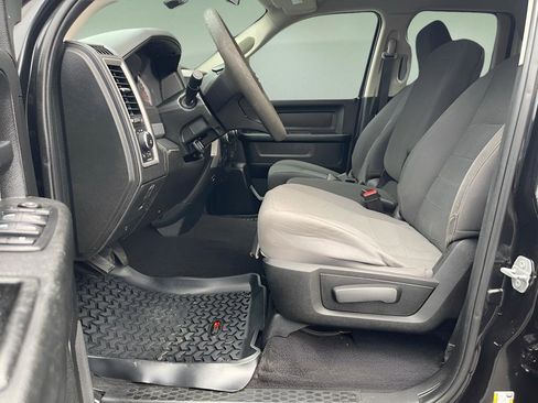 Used 2019 RAM 1500 Express w/ Express Value Package image 13