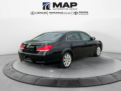 Used 2006 Toyota Avalon XLS FWD image 5