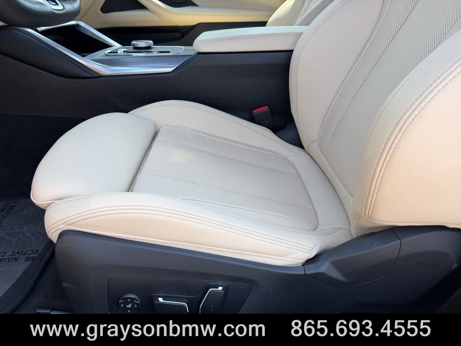 Used 2026 BMW M440i Coupe RWD image 11