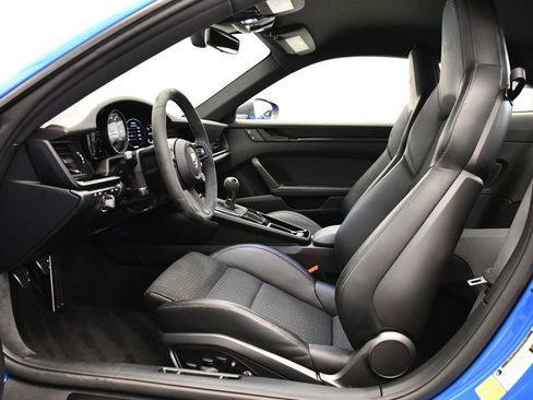 Used 2024 Porsche 911 Carrera T image 5