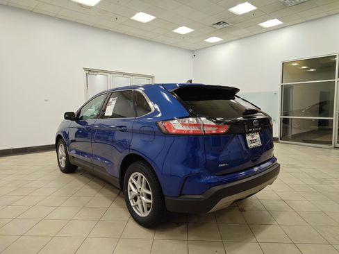 Used 2024 Ford Edge SEL image 5