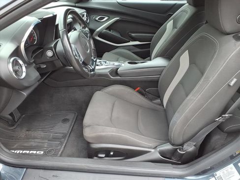Used 2021 Chevrolet Camaro LT RWD image 12