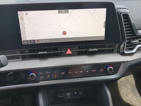 Certified 2025 Kia Sportage SX image 19