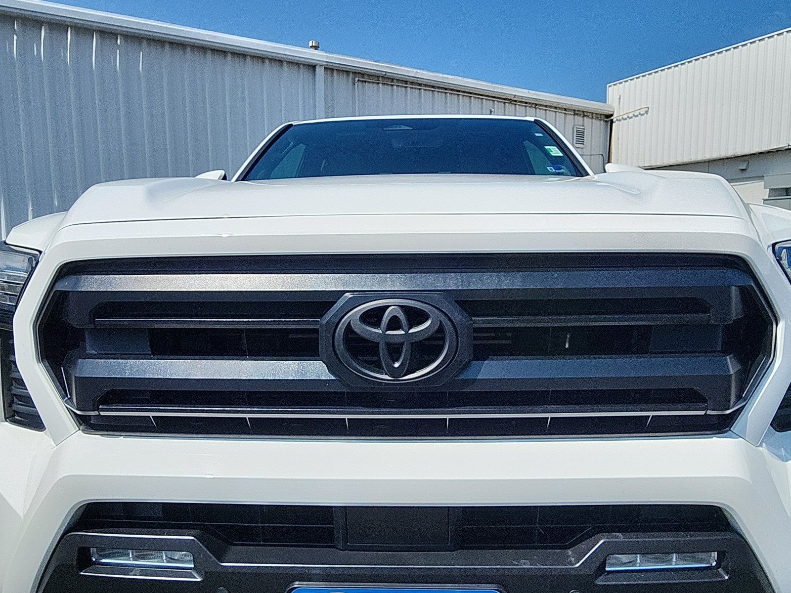 Used 2024 Toyota Tacoma SR5 AWD/4WD image 14
