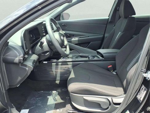 New 2026 Hyundai Elantra Sport FWD image 10