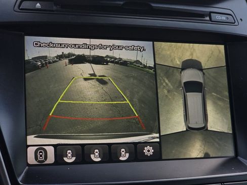 Used 2017 Hyundai Santa Fe Limited image 19