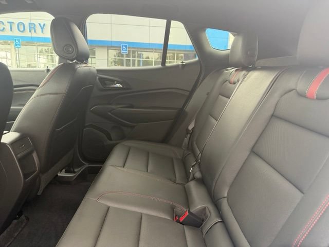 Used 2024 Chevrolet Trax RS w/ Sunroof Package FWD image 9