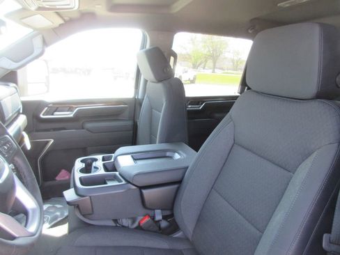 New 2026 GMC Sierra 3500 SLE image 12