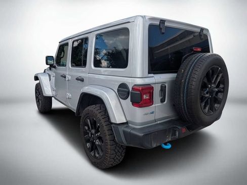 Used 2024 Jeep Wrangler Unlimited Sahara AWD/4WD image 6