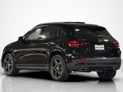 New 2026 Mercedes-Benz GLA 250 image 3