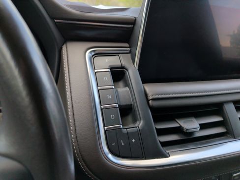 Used 2022 GMC Yukon SLE w/ Max Trailering Package image 19