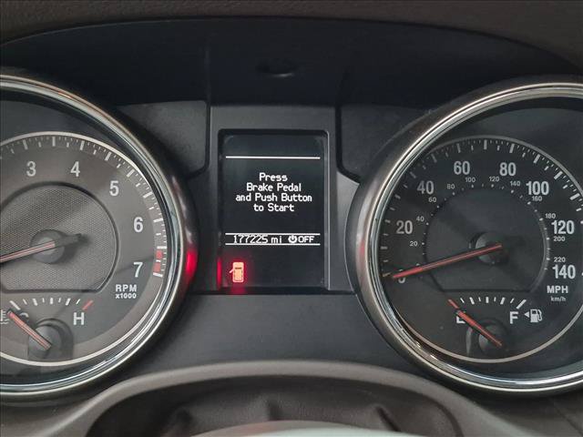 Used 2012 Jeep Grand Cherokee Laredo w/ Laredo E Group AWD/4WD image 6