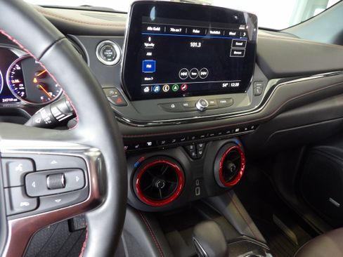 Used 2021 Chevrolet Equinox LT image 13