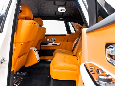 Used 2022 Rolls-Royce Phantom Sedan w/ The Phantom Package RWD image 53