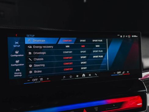 Used 2026 BMW M5 w/ Carbon Package image 75