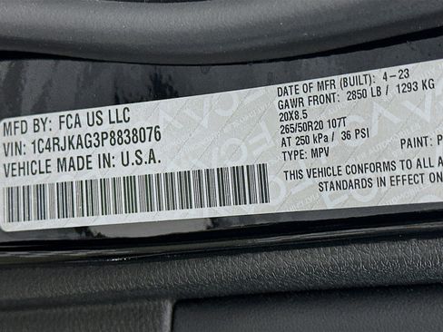 Used 2023 Jeep Grand Cherokee L Laredo AWD/4WD image 12