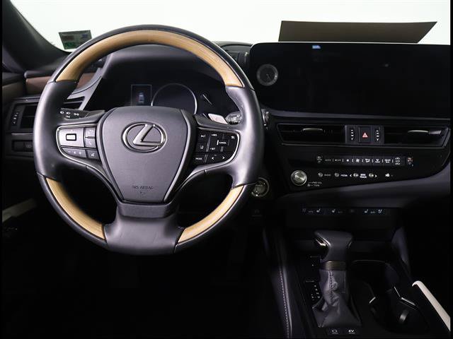 Certified 2025 Lexus ES 300h Ultra Luxury w/ Accessory Package (Z2) FWD image 8