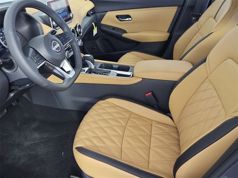 New 2025 Nissan Sentra SV w/ SV Premium Package image 9