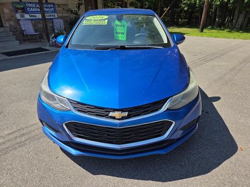 Used 2016 Chevrolet Cruze LT w/ Convenience Package FWD image 9