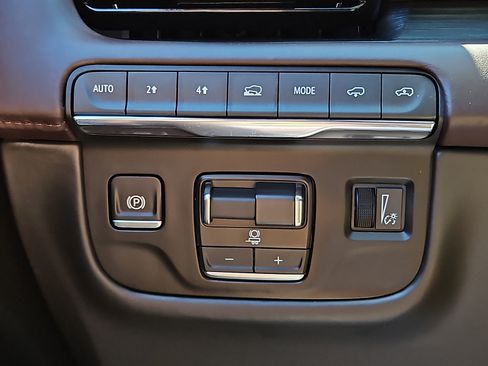 Certified 2024 Cadillac Escalade Sport Platinum w/ LPO, ONYX Package AWD/4WD image 29