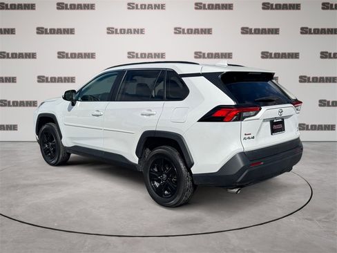 Used 2022 Toyota RAV4 XLE w/ Convenience Package image 3