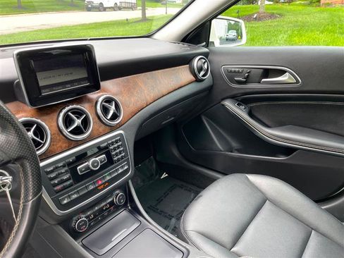 Used 2015 Mercedes-Benz GLA 250 4MATIC image 99