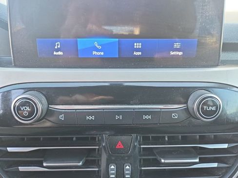 Used 2021 Ford Escape SE w/ SE Sport Appearance Package image 25