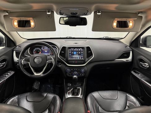 Used 2015 Jeep Cherokee Trailhawk w/ Comfort/Convenience Group image 38