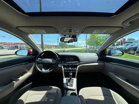 Used 2020 Hyundai Elantra Value Edition FWD image 9