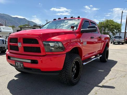 Used 2013 RAM 2500 Tradesman w/ Chrome Appearance Group AWD/4WD image 2