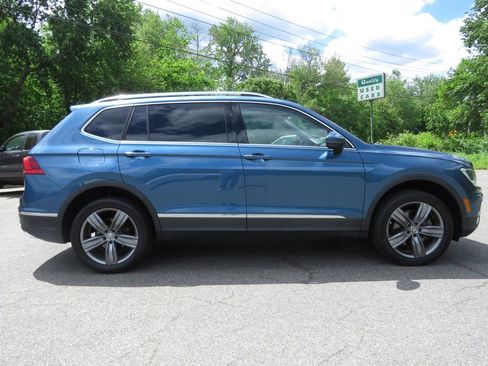Used 2020 Volkswagen Tiguan SEL AWD/4WD image 4