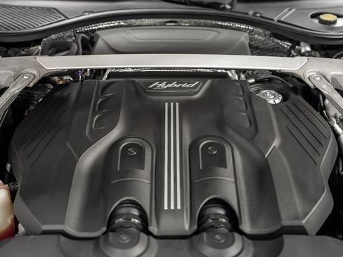 Used 2023 Bentley Flying Spur Azure image 65