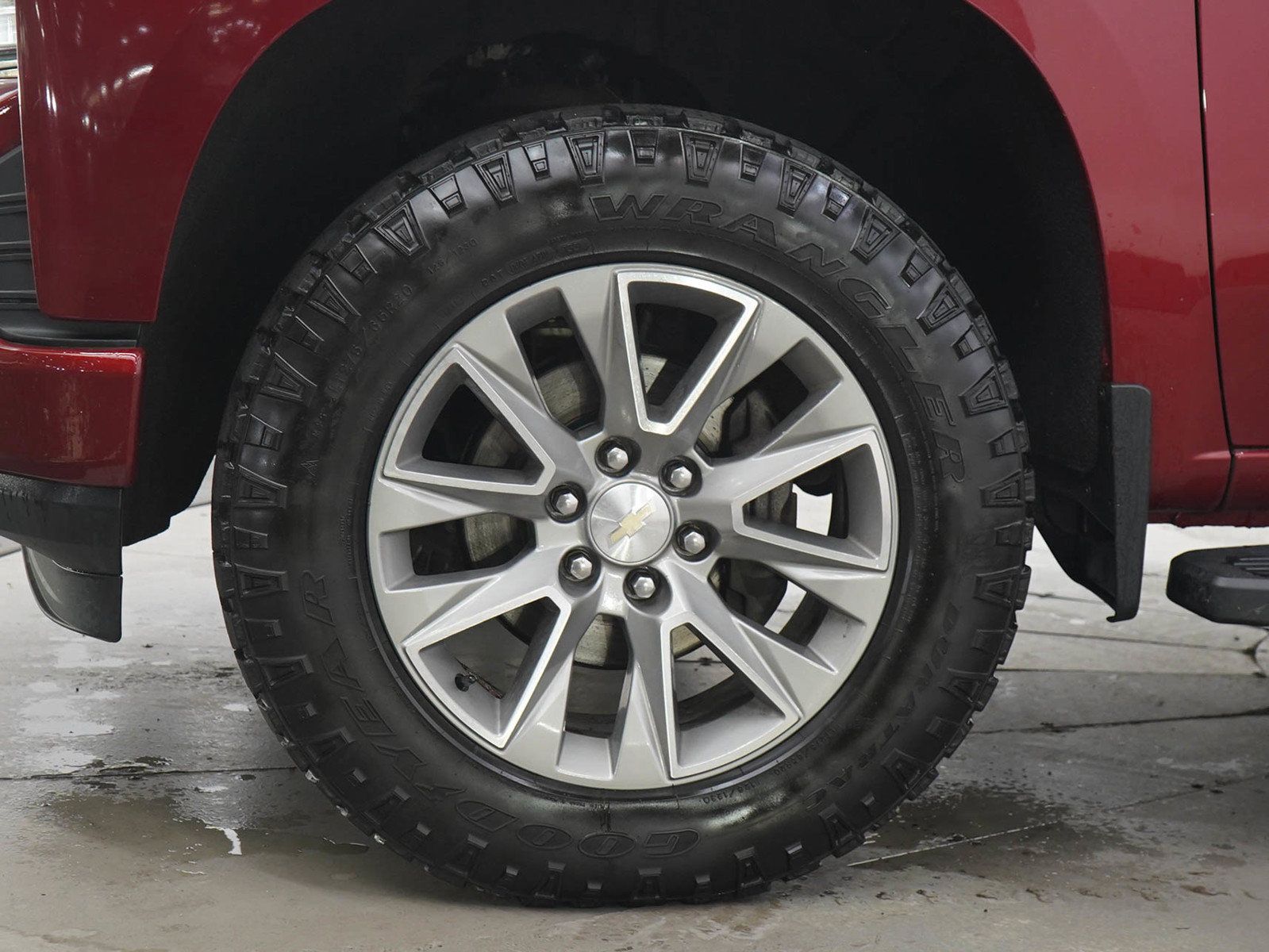 Used 2019 Chevrolet Silverado 1500 High Country w/ Z71 Off-Road Package AWD/4WD image 30