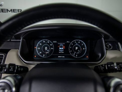 Used 2017 Land Rover Range Rover Sport HSE image 25