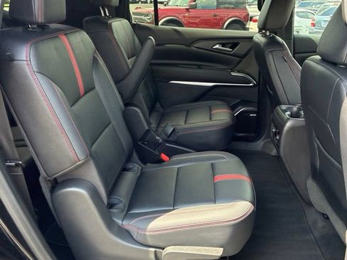 Used 2024 Chevrolet Traverse RS w/ LPO, Floor Liner Package AWD/4WD image 17