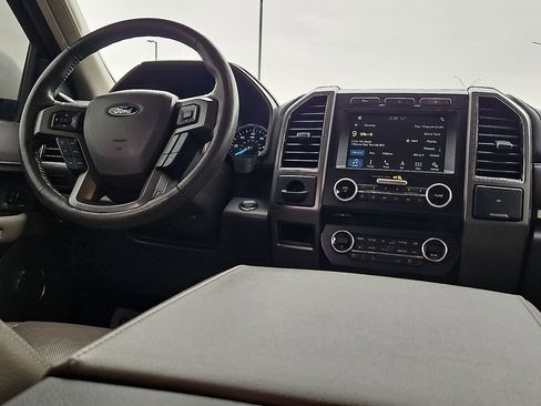 Used 2018 Ford Expedition XLT w/ Equipment Group 202A image 19