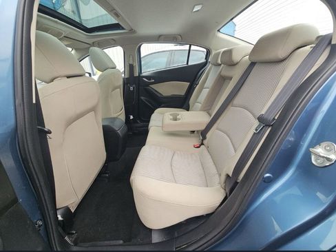 Used 2016 MAZDA MAZDA3 i Touring FWD image 3