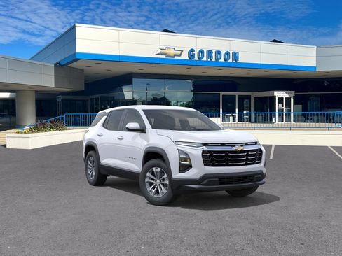 New 2026 Chevrolet Equinox LT w/ Convenience Package II AWD/4WD image 1
